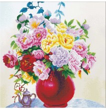 Siuvinėjimo kryželiu rinkinys CABBAGE ROSES in a VASE 40x40