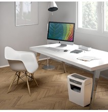 Dokumentų naikiklis LEITZ IQ Home Office, P4, 23L, 4x28mm, 10 lapų